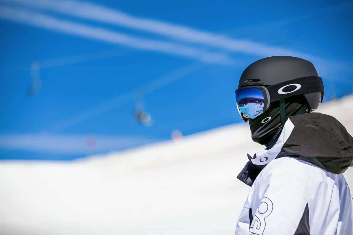 Comment mettre un masque avec un casque de ski